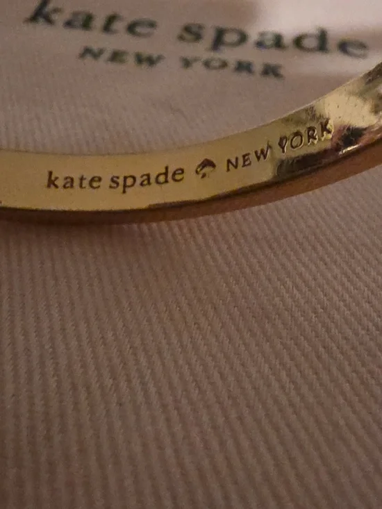 KATE SPADE NEW YORK NWOT Everyday Spade Bangle With Dust Bag - Picture 6 of 8